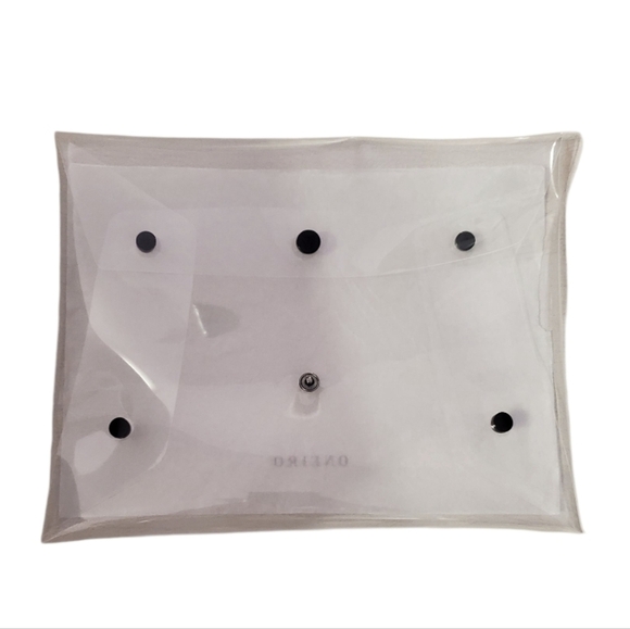New ONEIRO Clear Multipurpose Clutch Waterproof Travel Pouch 8" x 10" - Picture 2 of 2